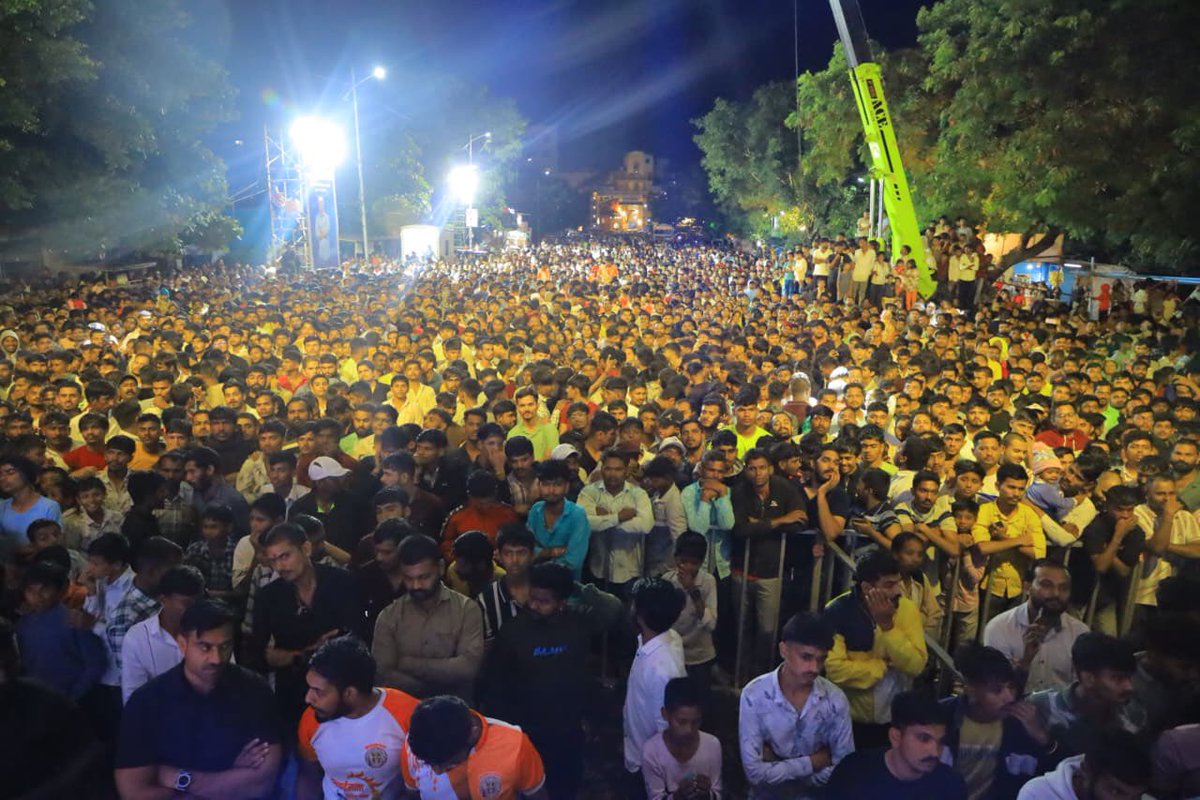 shelkesunilanna's tweet photo. 🗓️ रविवार, १७ ऑगस्ट २०२५ | 📍देहू

उत्सव परंपरेचा…
जोश, जल्लोष आणि आनंदाचा!

आज देहू येथे नगरसेवक योगेश भाऊ काळोखे युवा मंच यांच्यावतीने आयोजित ‘दहीहंडी उत्सव २०२५’ मध्ये सहभागी होण्याचा सन्मान प्राप्त झाला.

#dahihandi #utsavmavalcha #maharashtra #balgopal #दहीहंडी #देहू https://t.co/Auri5TgOap