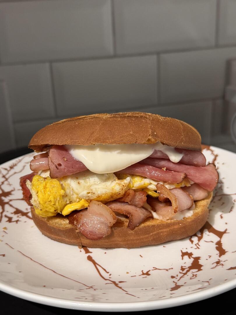 homevsfastfood's tweet image. [homemade] breakfast sandwich
👉 homecookingvsfastfood.com
#breakfastsandwich #homemadebreakfast #brunchgoals #foodie #delicious #homecooking #food #recipes #foodpic #foodie #foodlover #cooking #hungry #goodfood #homecookingvsfastfood