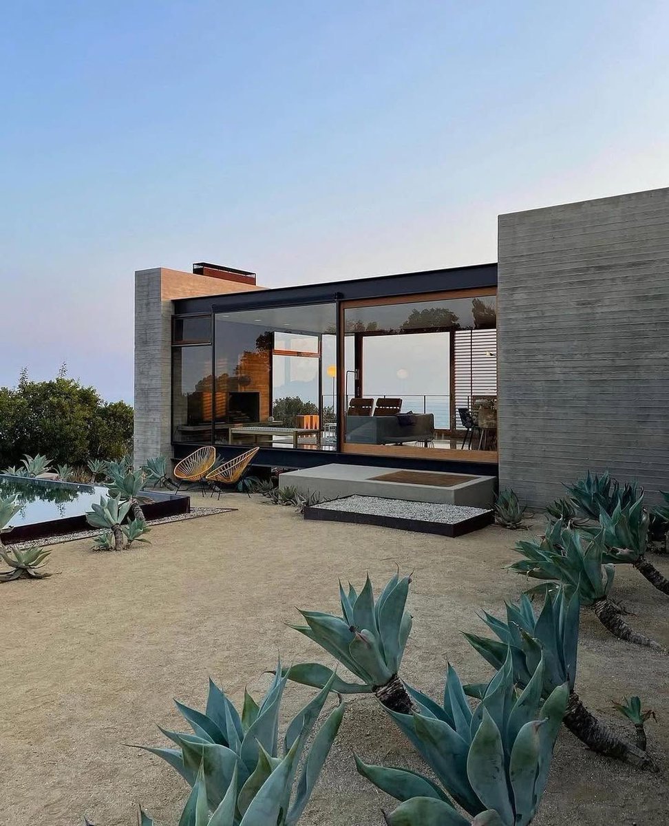 hutdesigns's tweet photo. Saddle peak house in LA https://t.co/o0hEale04a