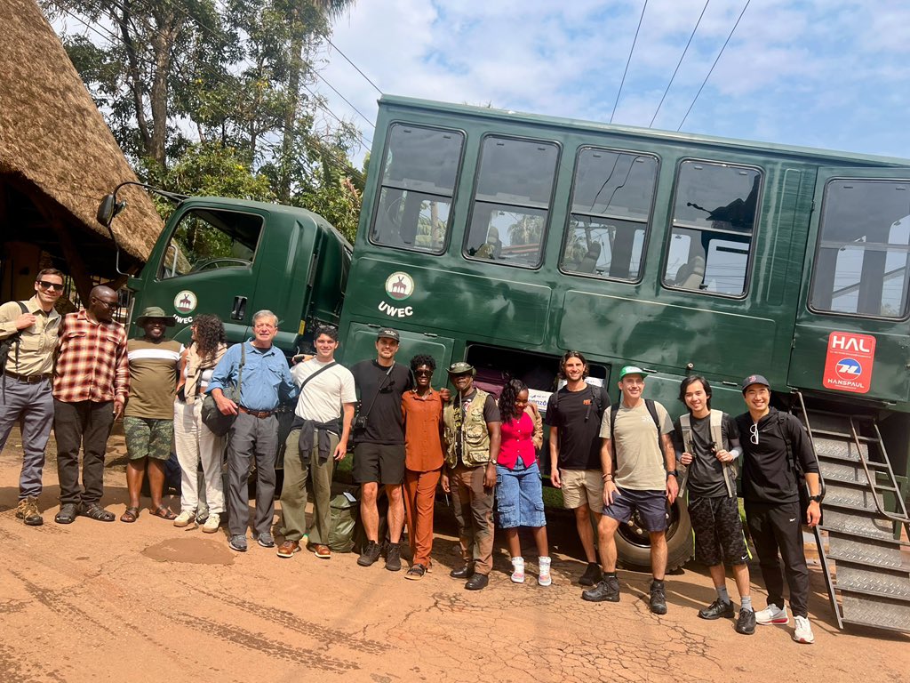 RyanChenLee's tweet photo. And our @UGEmbassyUS_DC American crew 🇺🇸 featuring content creators Sean Hammond and @AngellaSummer are heading off to #exploreuganda ahead of the @RwenzoriMarathn next week 🏃‍♂️

Follow along with us at @ExploreUganda @TourismBoardUg @wekesa_amos https://t.co/wph04gv3jf