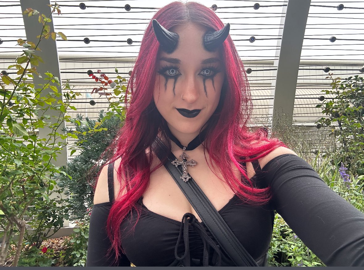 mid summer scream 🔪🦇