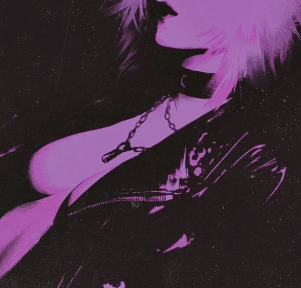 CAUGHTINDESIGN's tweet image. She’s a bit underdressed . . And the jacket isn’t hers  . 

#sinfulsunday 

🖤