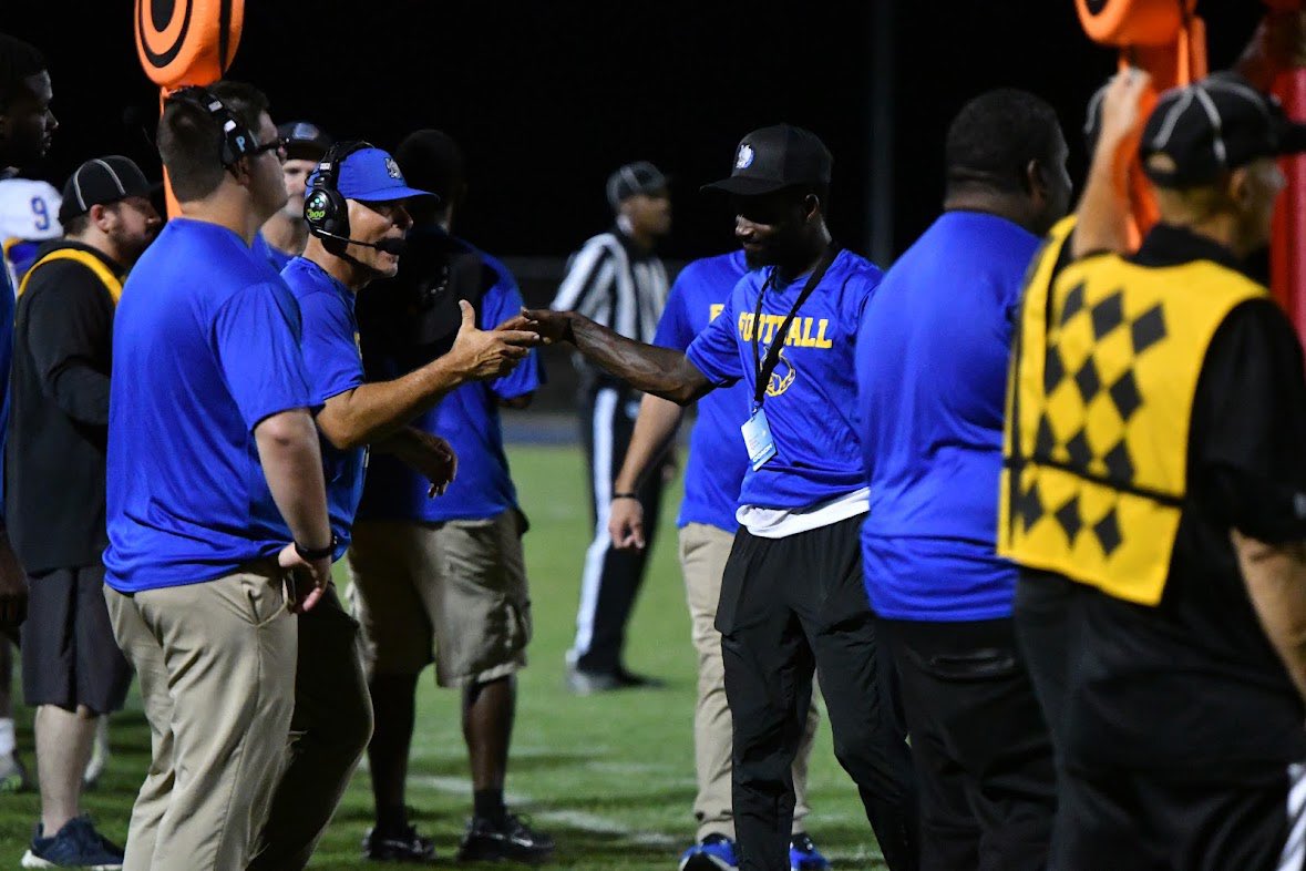 DBUGURU93's tweet image. I remember a hating 🥷 told me “you’re just a NAIA college drop out” now look at me!! #EmbraceTheGrind #DC #LLRB❤️‍🩹🕊️