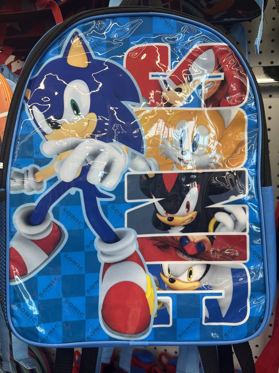 spookiepie_'s tweet image. Pt. 2 of SEGA just throwing Silver in with anybody (the last time this lineup made sense was in 06, but my boy is getting merch so 🙌)
#SpookiePie #SilverTheHedgehog #Sonic