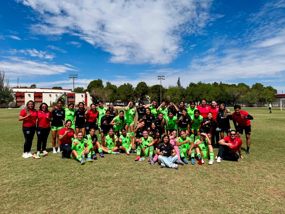 La fuerza del equipo 👊 +3 . Sigamos creciendo juntas 🐎💚 Sub 19 Juarez Femenil