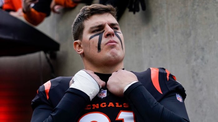 The Bengals are asking for 3 1st round picks and an impact player in return for Trey Hendrickson #NFL
