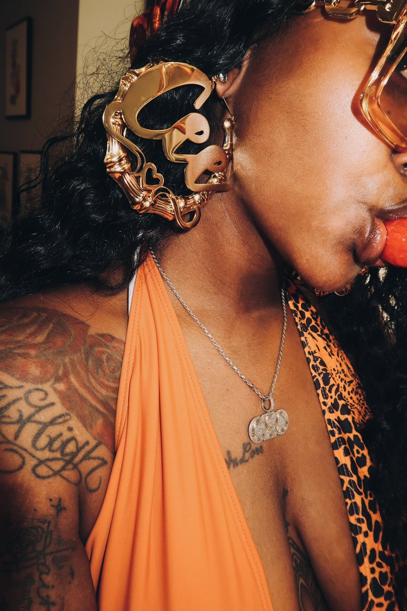 LadyyyCeee's tweet photo. Would’ve gave them hell on the 90s 😏 https://t.co/3o245mELjw