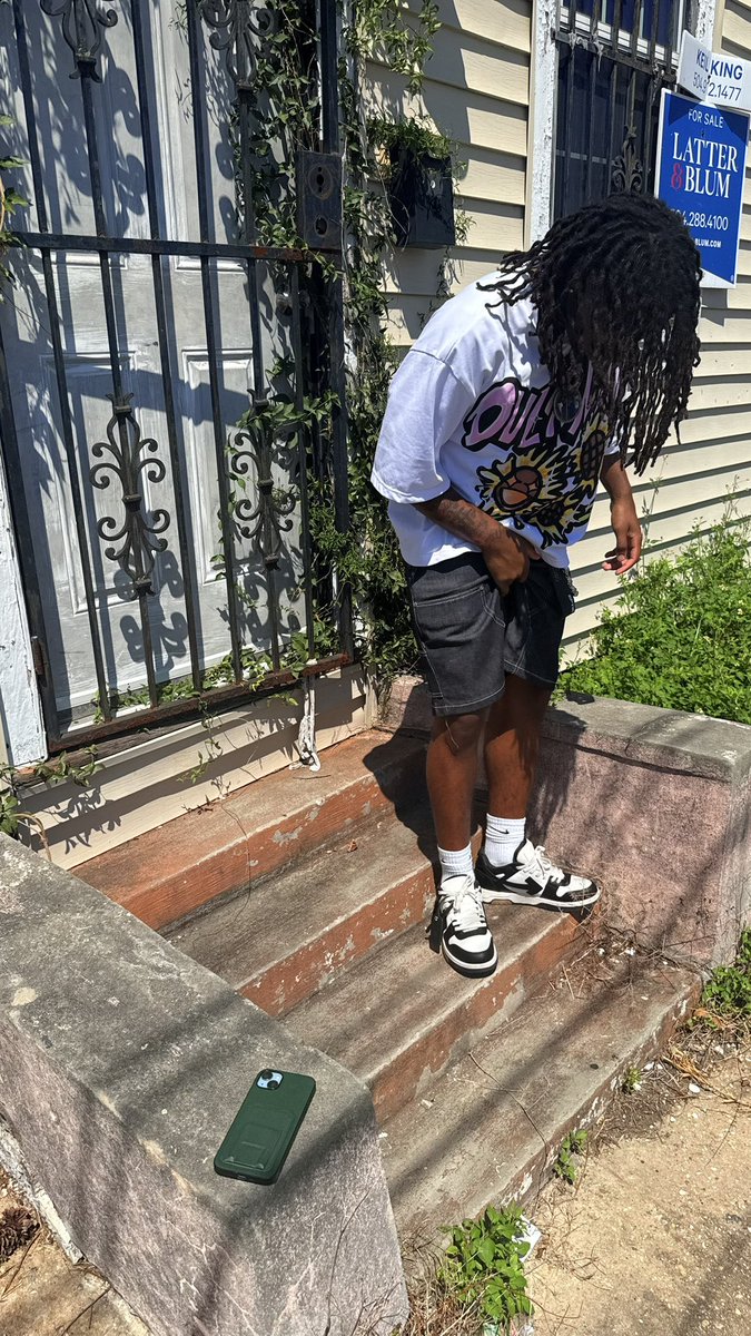 parkmadet's tweet photo. City Stylin’ #OGM #free1k #freenik https://t.co/2o4SGJoYLH