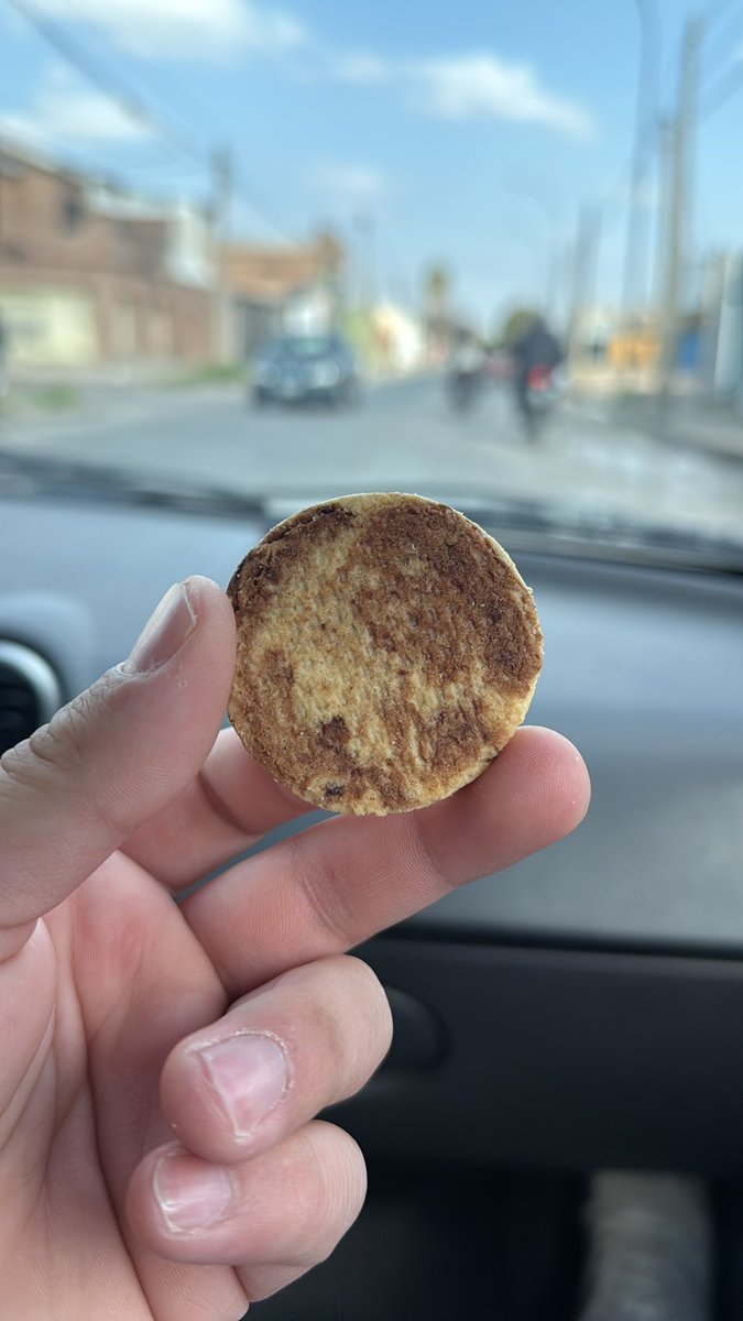 ExequielDiaz92's tweet photo. Quiero dejar mi queja pubica a @MDLZ que son varias las galletas pepitos sin las chips de chocolate 🙃 https://t.co/6T63RfwmPH