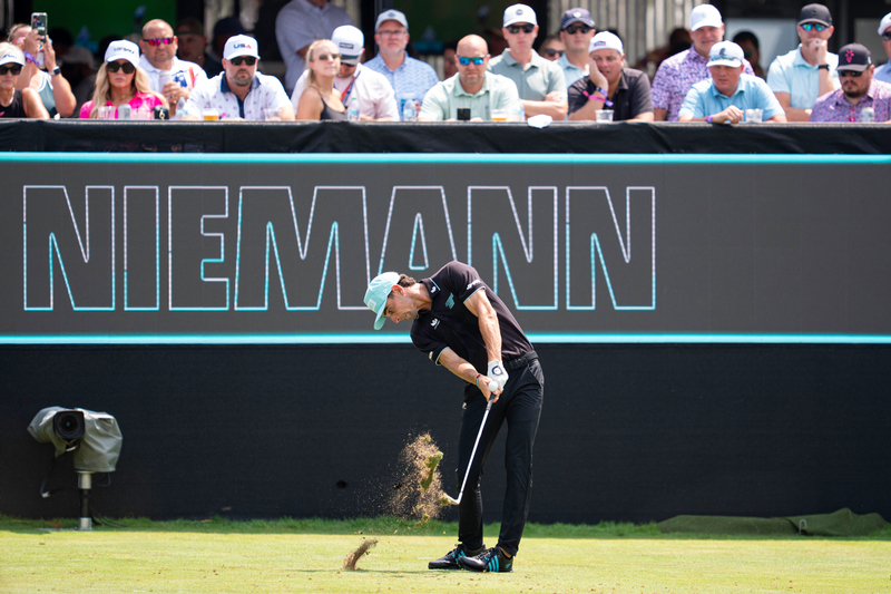 54GolfNews's tweet photo. 🚨 LIV Golf Indy - Championship Day Update!
Rahm is currently 3rd and Niemann T6. If Niemann finishes 5th to 8th, then Rahm must finish either 1st or 2nd to win the championship.
#TorqueGC currently leads by 12 strokes.
#LIVGolfIndy #LIVGolf #Joaco #Rahm https://t.co/KjoBZwL4i7