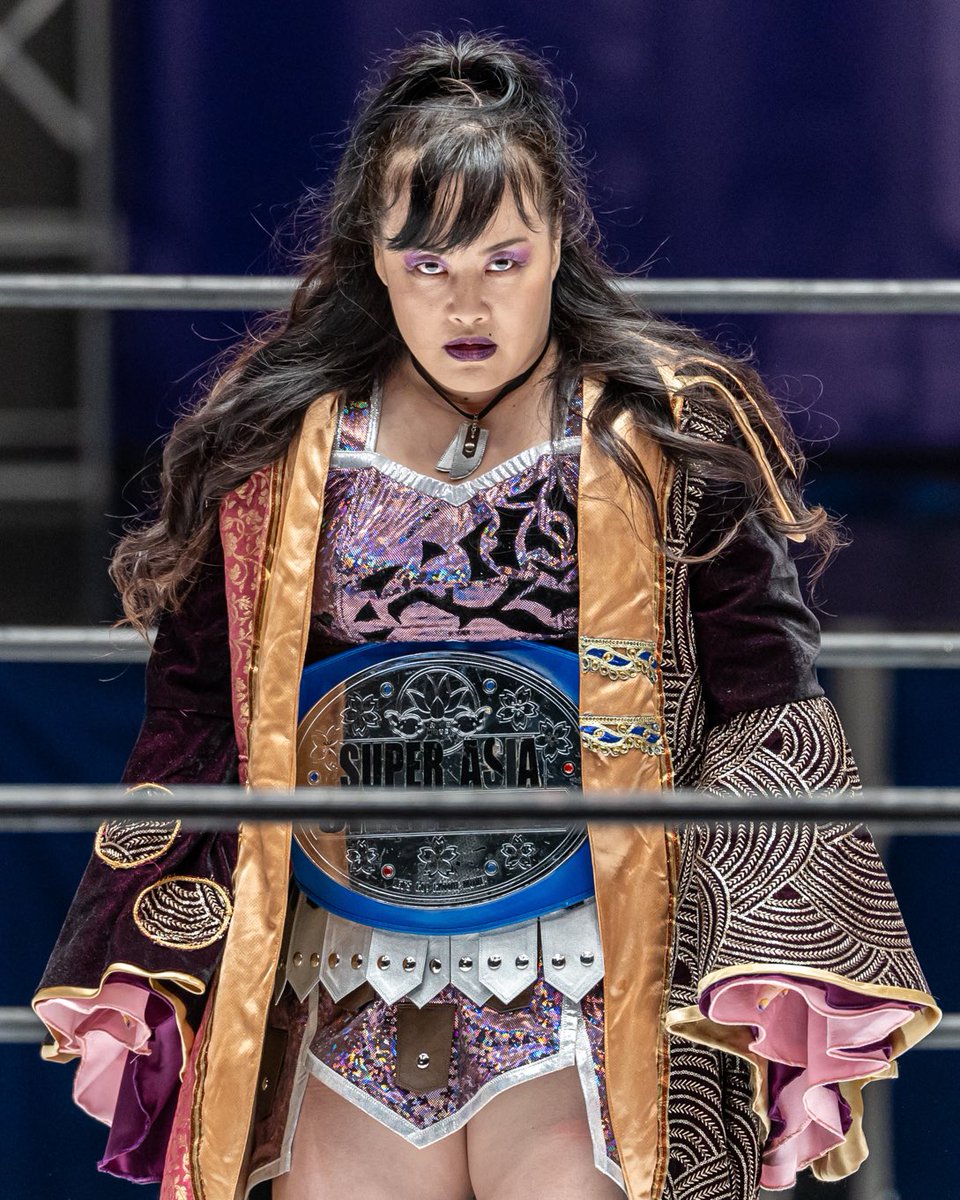 EmiSakura_gtmv's tweet photo. 30 year today!
Thank You for watching me do wrestling, i could only be a wrestler because you all watched. Audience makes wrestling a reality. And thanks all the wrestlers who shared the ring with me, we can’t be a wrestler one. 
I’ve no intention of even slowing down let one stoping. 
Right now, at 30 years, I’m living in USA, working for #AEW, life and wrestling are full of surprises, i want to fell live and wrestle all the more. Again truly Thank you all, you make me Emi Sakura. 　#AEW #ChocoPro
