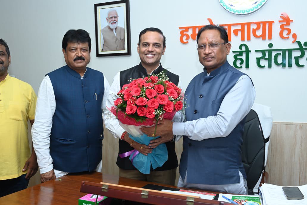 Abhishek Kashyap (@abhishekdurgcg) on Twitter photo बड़े भैया श्री <a href="/mitulKithari51/">Mitul Kothari</a> जी को भाजपा प्रदेश सोशल मीडिया के प्रदेश संयोजक बनने पर बहुत बहुत बधाई एवं शुभकामनाएँ 💐💐🚩🚩
<a href="/BJP4CGState/">BJP Chhattisgarh</a> बड़े भैया श्री <a href="/mitulKithari51/">Mitul Kothari</a> जी को भाजपा प्रदेश सोशल मीडिया के प्रदेश संयोजक बनने पर बहुत बहुत बधाई एवं शुभकामनाएँ 💐💐🚩🚩
<a href="/BJP4CGState/">BJP Chhattisgarh</a>