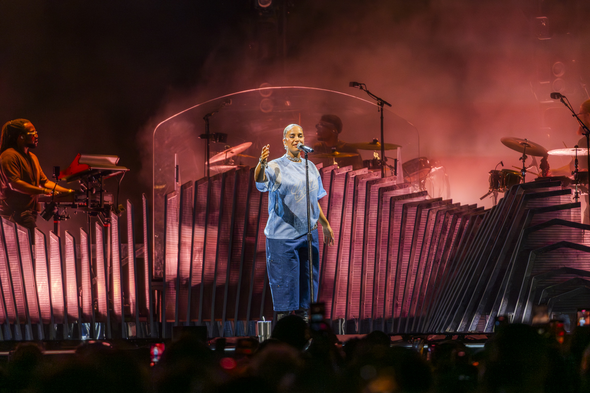 Une voix qui parle droit au coeur <a href="/JorjaSmith/">Jorja Smith</a> 💙

#NJF25
