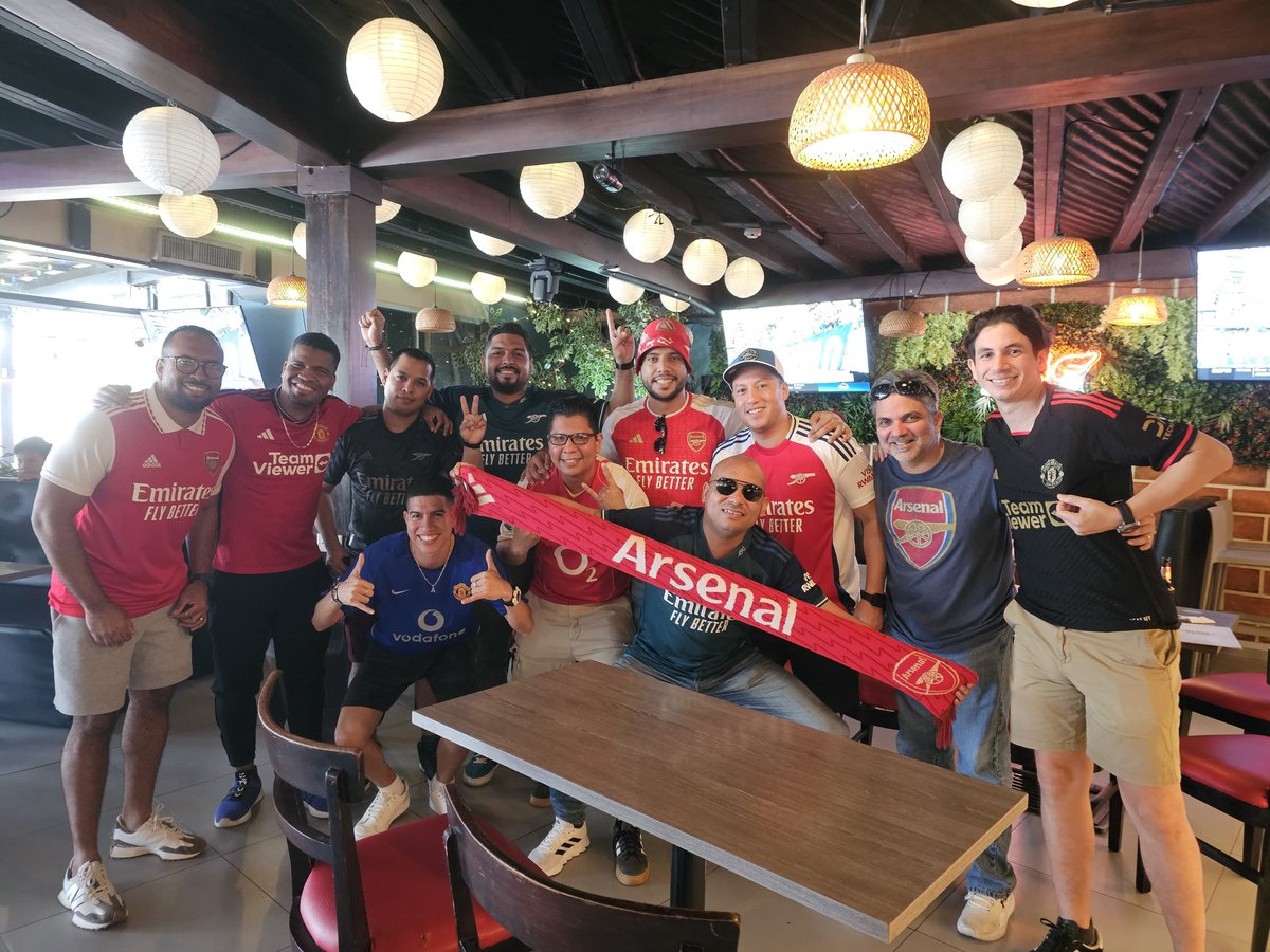 interpenaspty's tweet image. Gran topon de inicio de la Premier League en Panamá 

@ManUnitedPanama vs Arsenal Panamá 

AMBIENTAZO Y PARTIDAZO!!!

Un saludo para ambas peñas por ese gran junte deportivo.

#PanamáInterPeñas
#FansClub
#AFC_PTY
#MUFC_PTY
#ArsenalFC
#MUFC