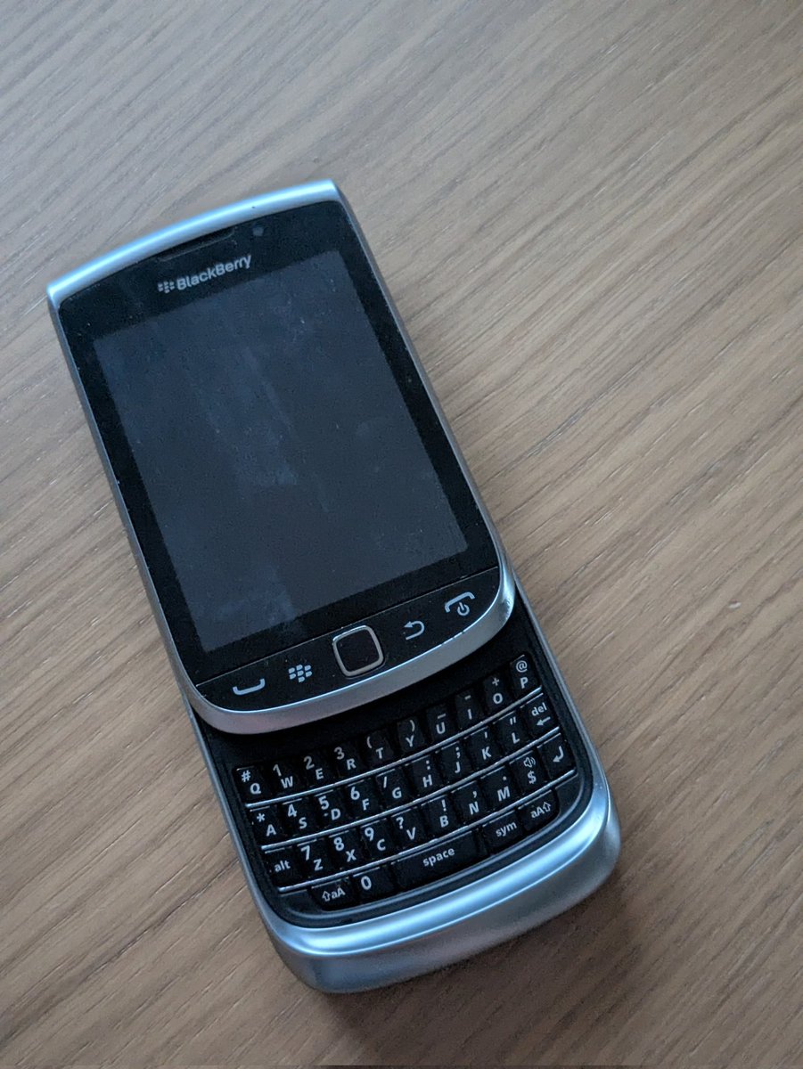 📱 Found this legend in my drawer today – a BlackBerry in 2025.
The era of physical keyboards, BBM, and that iconic notification LED 🔴.

Back then, this was the productivity phone – emails, chats, even social media felt different. Now it feels like holding a piece of startup