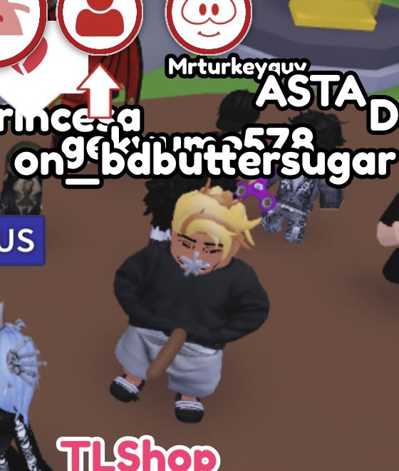 LSinzx's tweet photo. @RealSchlep Cap at its finest meep city turned into a Vrchat hangout in the school with people being harassed by these avatars to having “single” and their ages in the bios even saw a user with ‘looking for a mate’ in their bio THIS IS A KIDS GAME my sister 13 was on i joined for 5 second https://t.co/4PlEQWCRIl