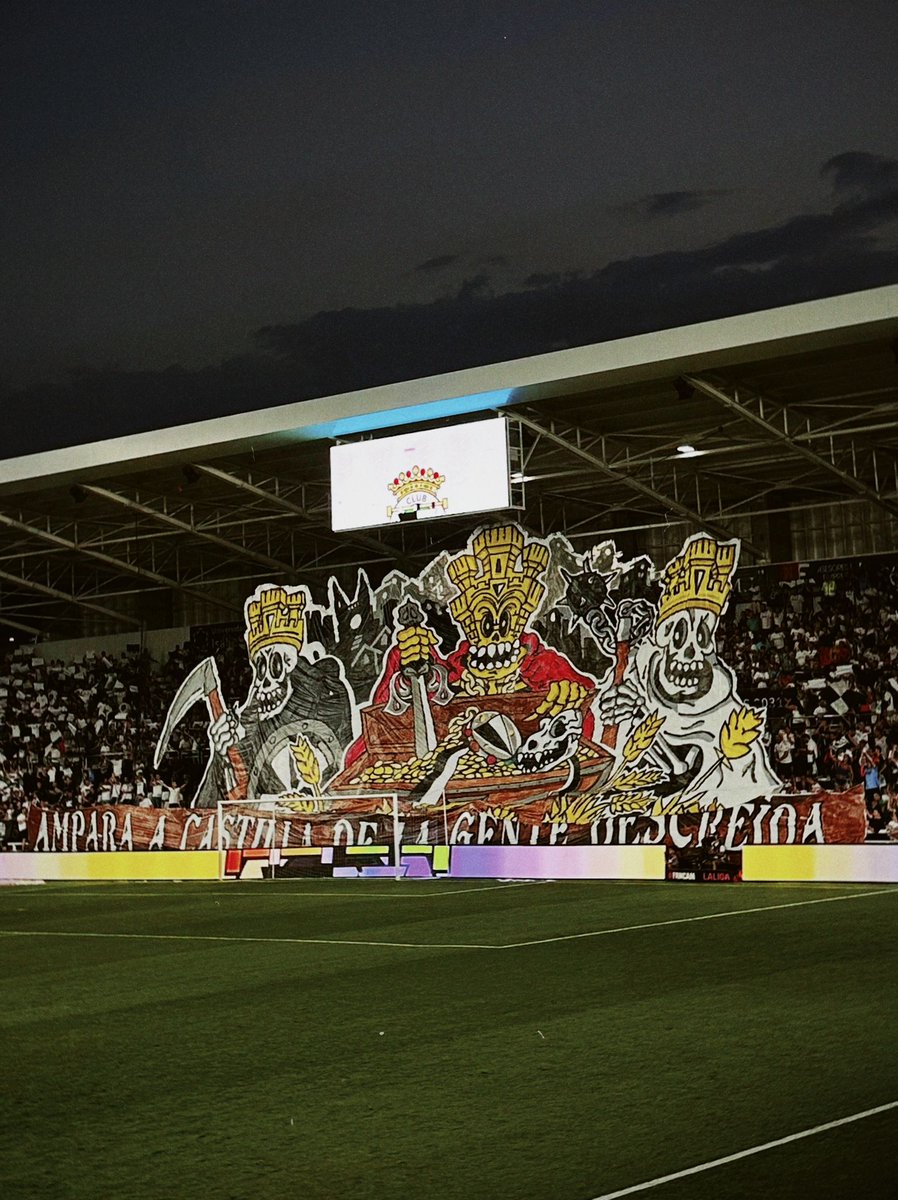 _La_Chapa__'s tweet image. Hay en Castilla un sustrato fértil que habla de territorio, pertenencia y tradición comunera en el que todavía puede enraizar una posibilidad contrahegemónica al neoliberalismo autoritario sangriento.
#RepúblicaComunera
#CastillaAntifascista

@LHDABURGOS 
instagram.com/arlanzarock?ig…