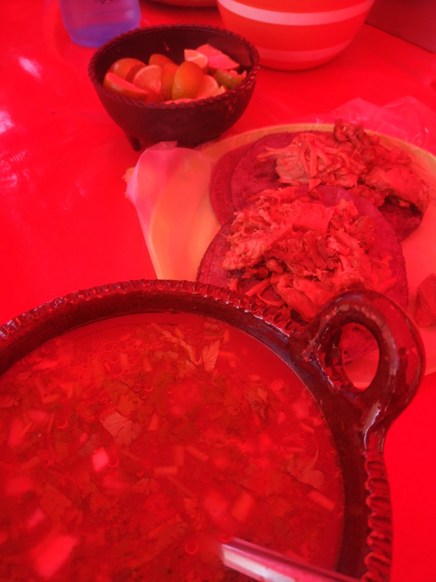 Sufran povrez.
Feliz domingo mis chaires. 🤘😎