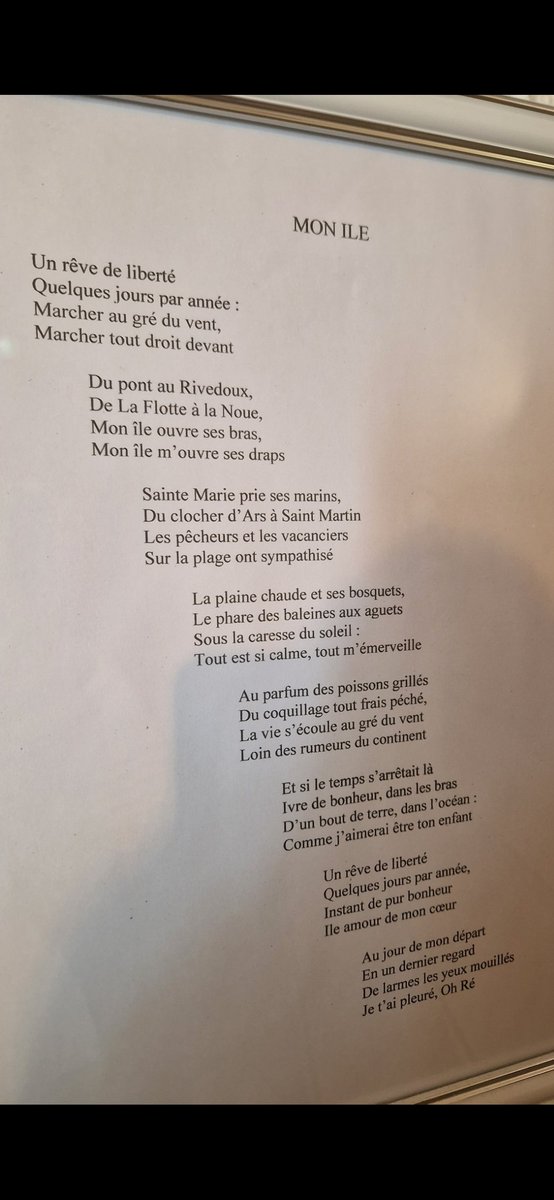 becel_maryvonne's tweet image. J'ai fait un bon déplacement la semaine dernière dans le sud morbihan et dans le marais de Guérande. J'ai photographié  ce poème sur les murs d'un resto à PÉNESTIN sur l´île de Ré.  #penestin #iledere #resto 
#sudmorbihan #poesie  #POEMS .#PoemADay #poesia #poema #poetryplanet