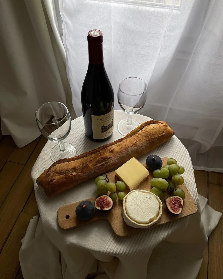 Wine has caused wars, scandals, and revolutions. Here are 6 times wine changed history - Threads