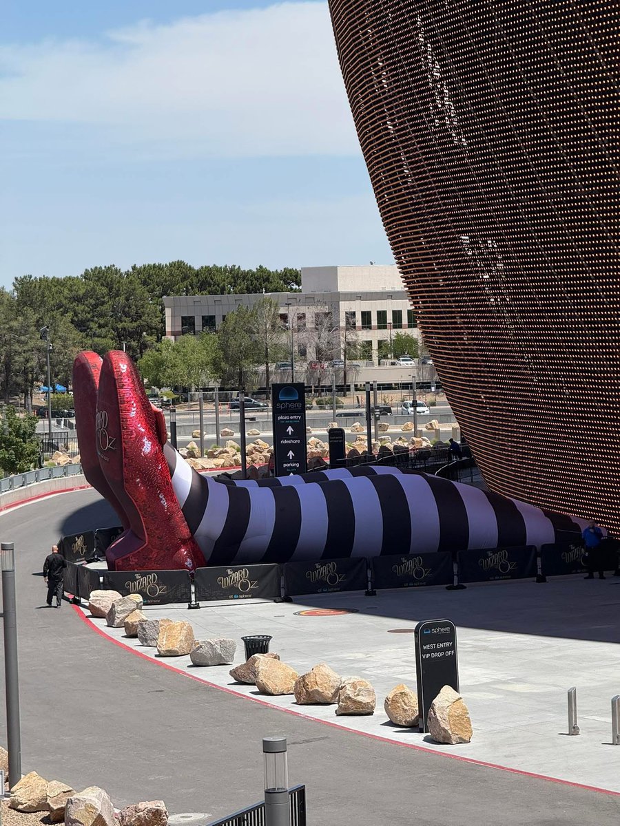 Clever:) Wizard of Oz at The Sphere #wizardofoz #thesphere #lasvegas