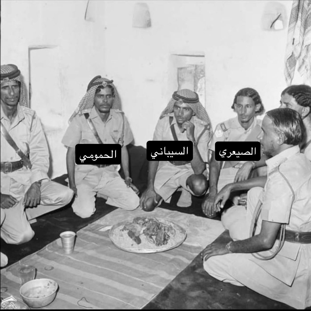 ALHAMOMI817's tweet photo. صوره أفراد القبائل من جيش الباديه الحضرمي https://t.co/jGMBH2Lzks