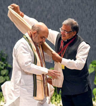 ज्ञानेश कैसे भारत से वफादारी कर सकता है?