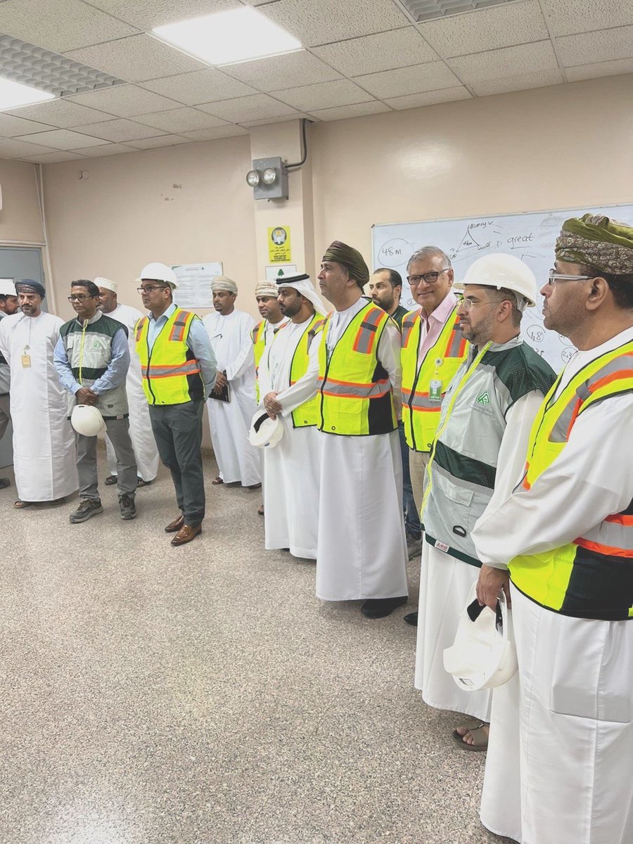 raysutcement's tweet image. Raysut Cement held its Board of Directors meeting on Aug 14, 2025, at the Salalah plant, chaired by Eng. Ali Al Zadjali.
Key outcomes:
•Approved Q1 &amp;amp; Q2 financials
• Reviewed performance &amp;amp; development plans
• Field visit to lines &amp;amp; labs
• Focus on carbon neutrality