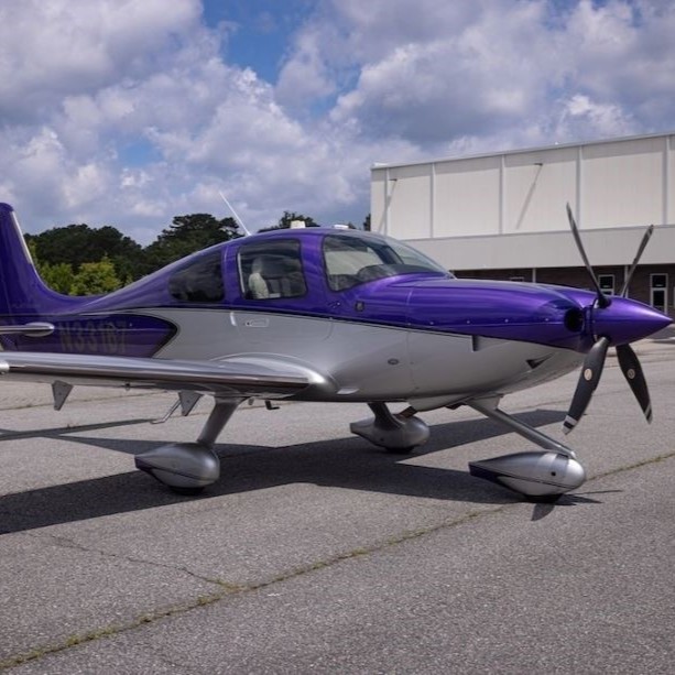 GlobalAir's tweet photo. ✈️2021 Cirrus SR22T G6
👋Presented by Lone Mountain Aircraft
💸$779,900 USD
⏰985 TT

Cirrus Perspective+ by Garmin Cockpit
Synthetic Vision Technology
GMA 350c All-Digital Bluetooth Audio Panel
QWERTY Keyboard Controller

#AircraftforSale #SinglePiston

https://t.co/DiK1madJBo https://t.co/a6poeEboYU