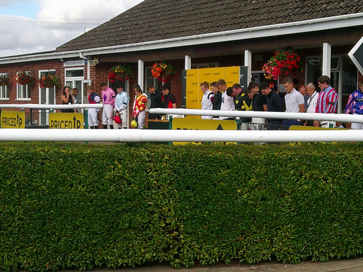 David Vickers (@davidvi04981180) on Twitter photo Reviews from <a href="/MarketRasenRace/">Market Rasen Racecourse</a> last night. First up the tribute at 5.00 pm to the late Bill Turner #RIPBillTurner Reviews from <a href="/MarketRasenRace/">Market Rasen Racecourse</a> last night. First up the tribute at 5.00 pm to the late Bill Turner #RIPBillTurner