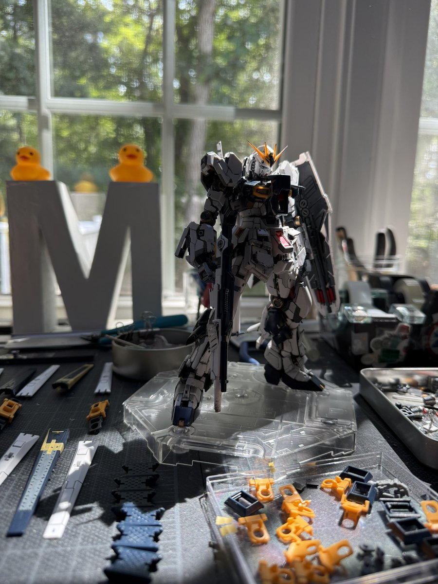 inkshopdesigner's tweet photo. Good progress! Backpack and shield are done! Mmm…. Need to work on the big cannon and all the funnels… not a big fans on those… #gunpla #nugundam RG 1/144 https://t.co/K2bjWoGLG4