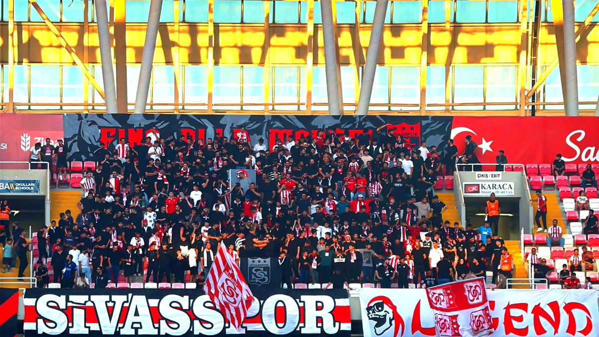 Bugün 90 dakika hiç susmadık, bağıra bağıra yaşadık. Herkesin ağzına yüreğine sağlık 🔥
<a href="/Sivasspor/">Sivasspor</a>