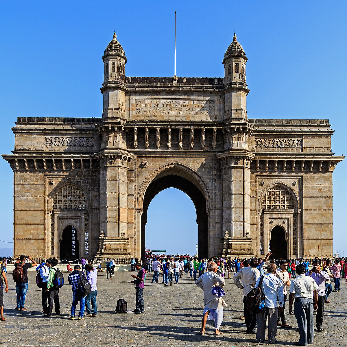 The company that built the Gateway of India is still there.