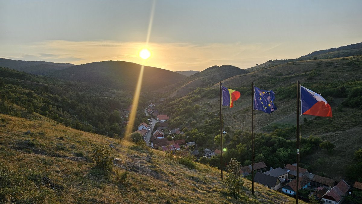 Dnes to jsou přesně dva roky od podpisu memoranda o spolupráci s rumunskou župou Mehedinți. Na části jejího území se nalézá Banát, ve kterém od 18. století žijí i čeští obyvatelé. Dodnes se tady mluví česky. Nádherná příroda nabízí mnoho možností v rámci cestovního ruchu, se