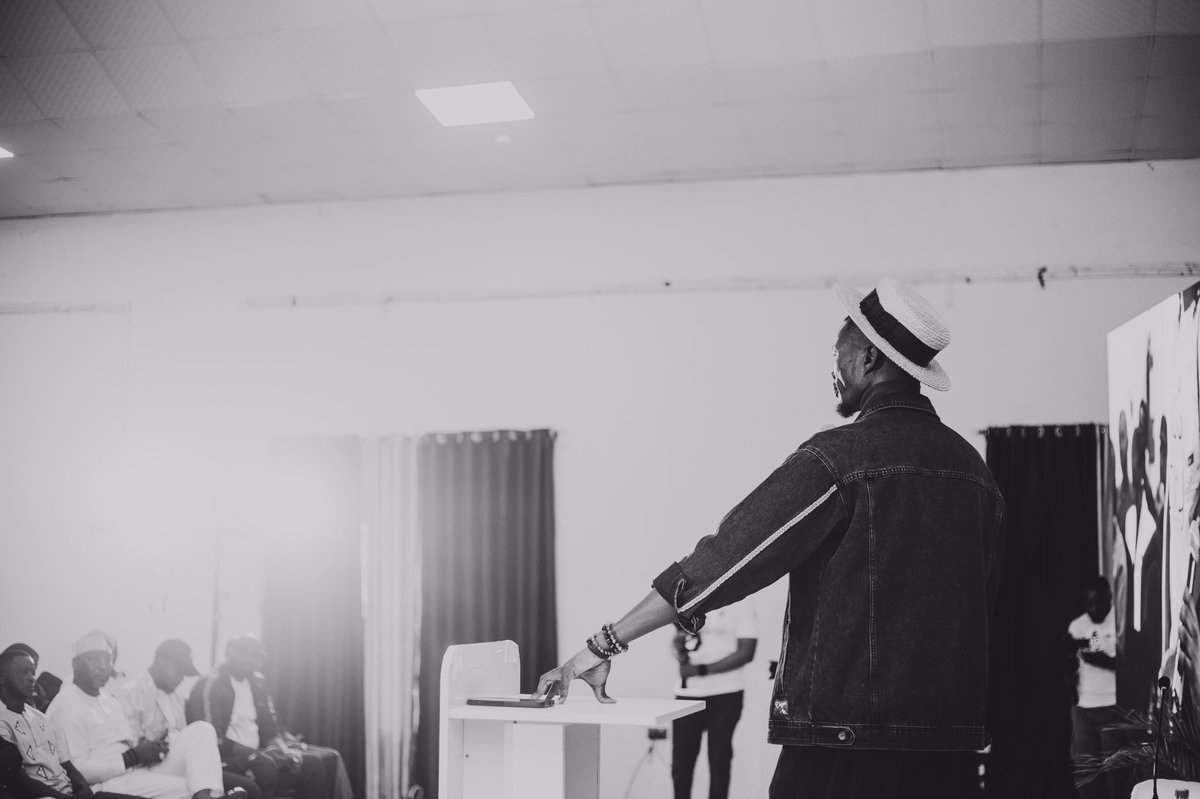 When I shoot Events! I look forward to working with You, Yes You!😌
-
-
Thank you for Retweeting Also and The Referrals mean a lot to me❤️
