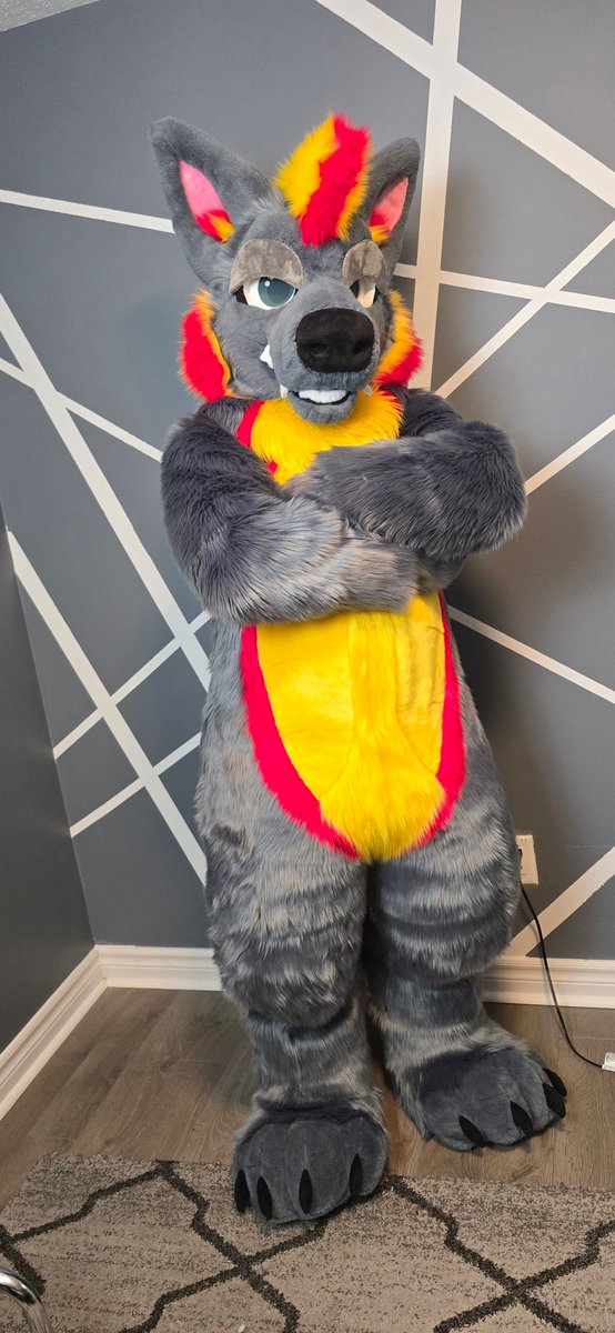 Ash 🦊 🧡❤️💙 tweet media