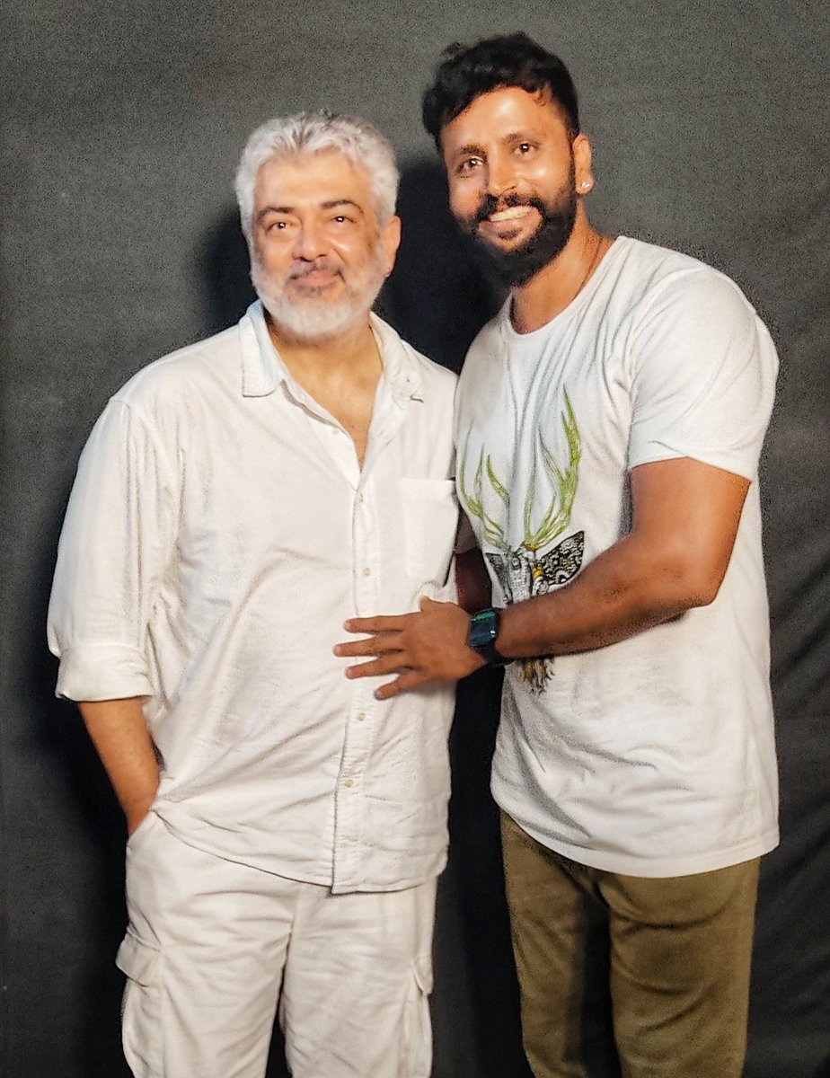 DareAzar25's tweet photo. HappyBirthday  🎉

@actorsanjaysara  Anna 🫂
 
#HBDGaneshSaravanan 
#Ajithkumar #VidaaMuyarchi

https://t.co/9VZPJrwgSt