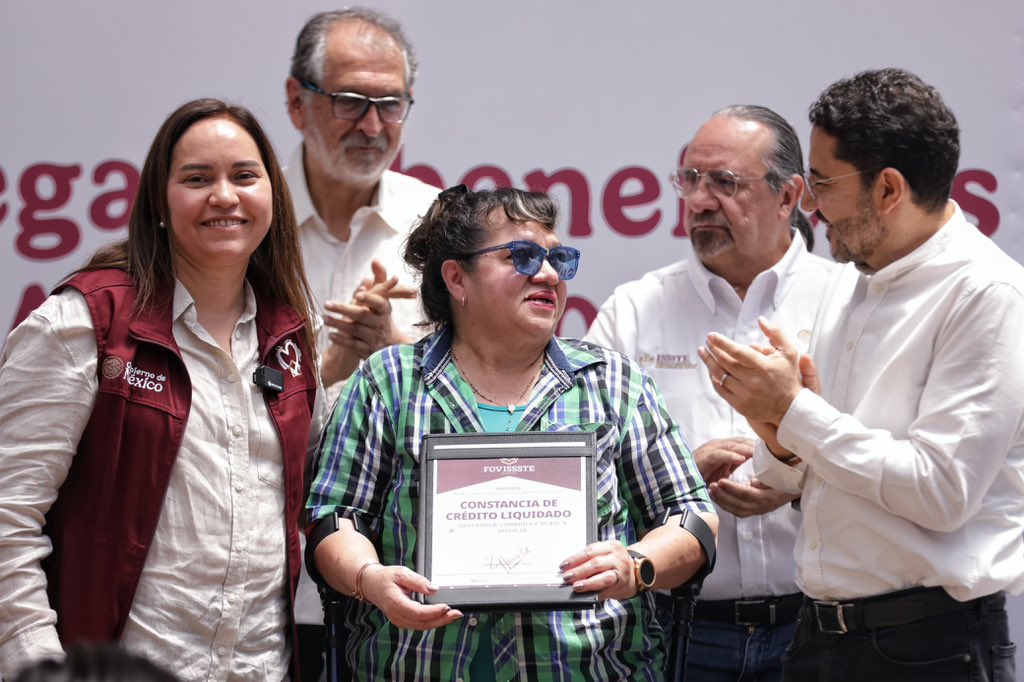 Blanca Rosalía es una secretaria jubilada y hoy junto con otras 1297 personas recibió su carta de finiquito de <a href="/FOVISSSTEmx/">FOVISSSTE</a>. ¡Su crédito original era de 435 mil pesos; había pagado ya 884 mil y aún debía 933 mil! Su deuda fue totalmente cancelada, condonada. Con este “grandioso