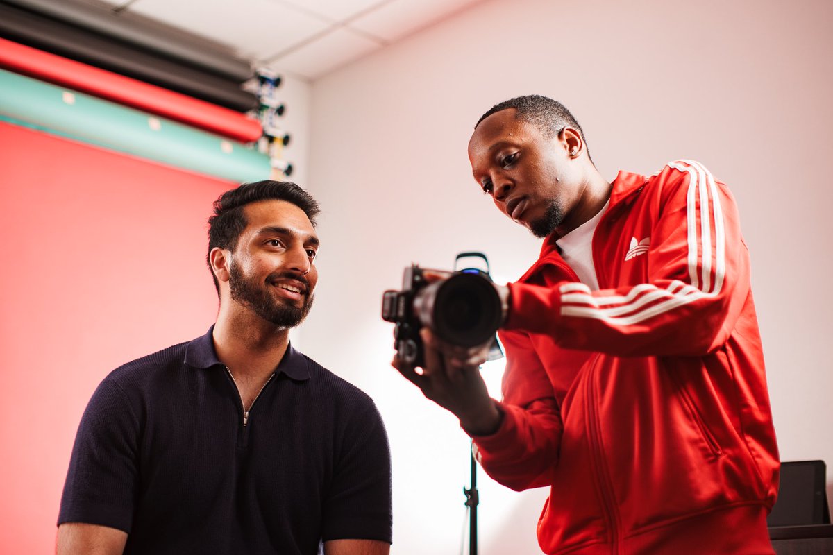 Do you ever catch yourself scrolling through our feed and thinking...that should be me? 📱

You're in luck: we're opening up spots on the #UHBauer Photo Team for Fall 2025! Join us at special photo &amp; video calls throughout the semester for #UHBauer marketing content!