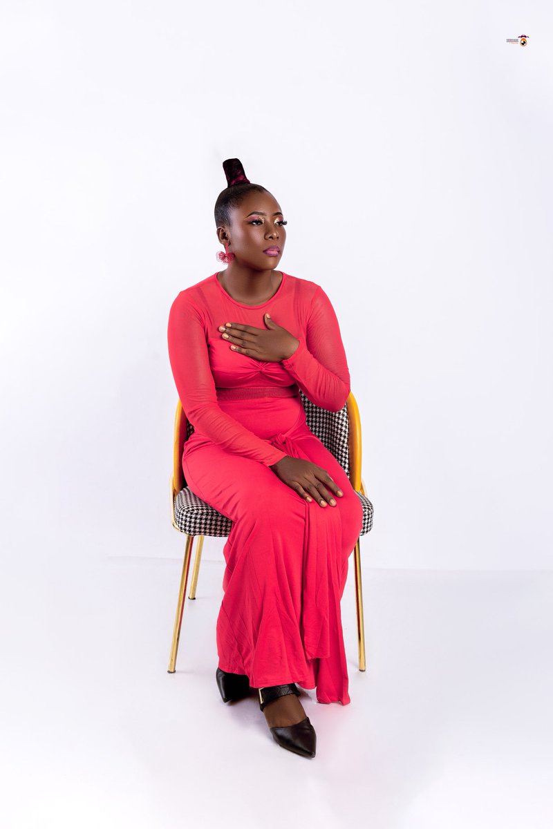 KwabenaKay1's tweet photo. We���re on standby for your corporate, social, family photoshoot sessions, too. 

We give competitive rates and don’t compromise on quality!

Get in touch… #JAIDEE #kwabenaphotography #statefuneral #kwabenaphotographyshotit #zonauang #PresidentMahama #ebuka https://t.co/0cETIBHuB3
