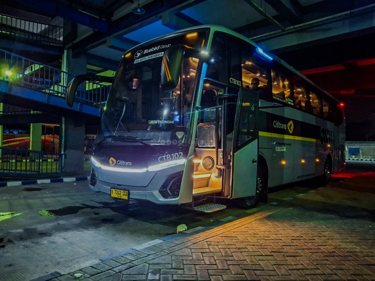 gatras_id's tweet photo. Layanan subclass terbaru dari PO CITITRANS (Super Eksekutif Busline) yang langsung bertugas melayani penumpang rute Malang-Jakarta pada 17/08/25.

• PO CITITRANS
• AKAP
• Super Eksekutif Busline
• 28 seat konfig 2-2 double leg rest
• Hino RM280 https://t.co/r3jiLcQdfA
