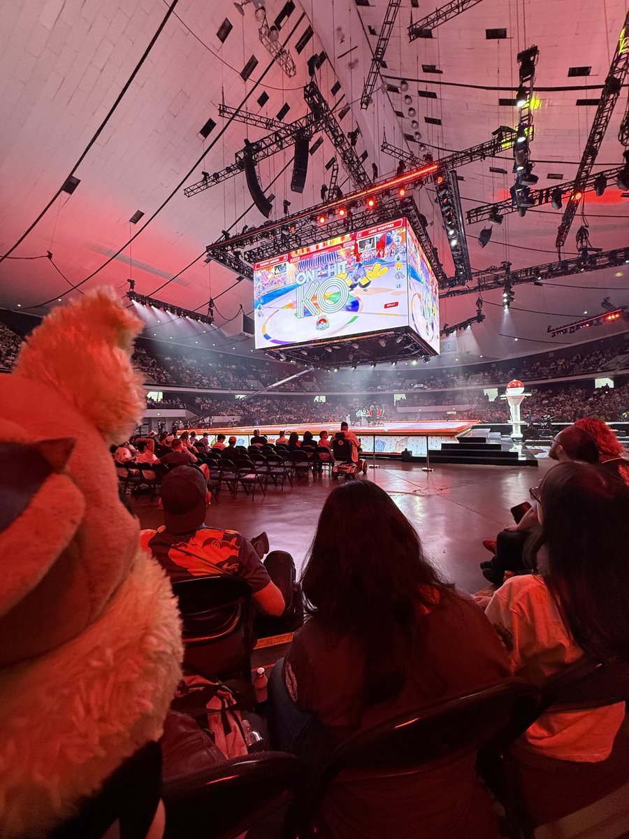 Cámara <a href="/Pokemonlatam/">Pokémon LATAM</a> llevamos desde las 8 de la mañana en la arena, rífate con unas pipshas ❤️
#pokemonworlds2025