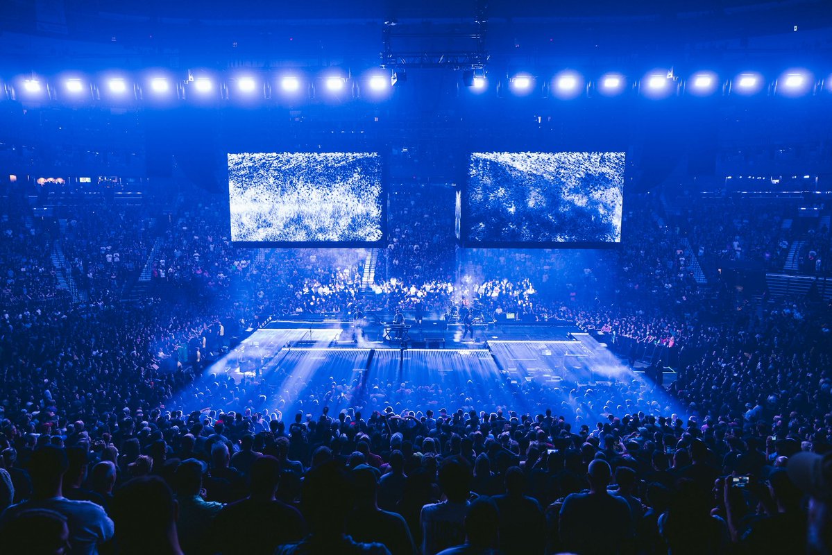 Wells Fargo Center (@wellsfargoctr) on Twitter photo Linkin up for an incredible performance. 🤘
<a href="/linkinpark/">LINKIN PARK</a> | #FromZeroWorldTour
📸: <a href="/WhosJFK/">Jeremiah Kane</a> Linkin up for an incredible performance. 🤘
<a href="/linkinpark/">LINKIN PARK</a> | #FromZeroWorldTour
📸: <a href="/WhosJFK/">Jeremiah Kane</a>