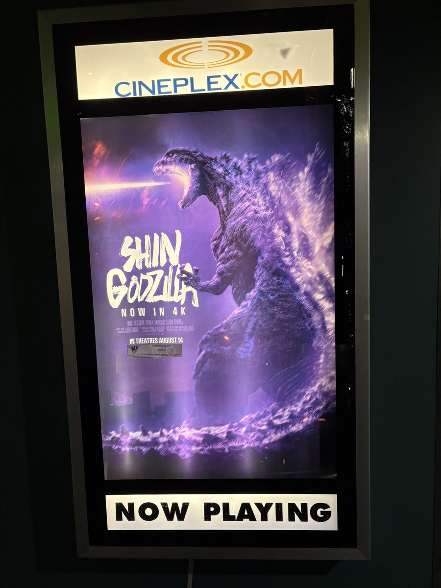 geekcanuck's tweet image. Pretty good double feature. Talkin’ about evolution. (One of these movies is a scathing indictment of bureaucracy. Guess which one!) #ShinGodzilla #annihilation