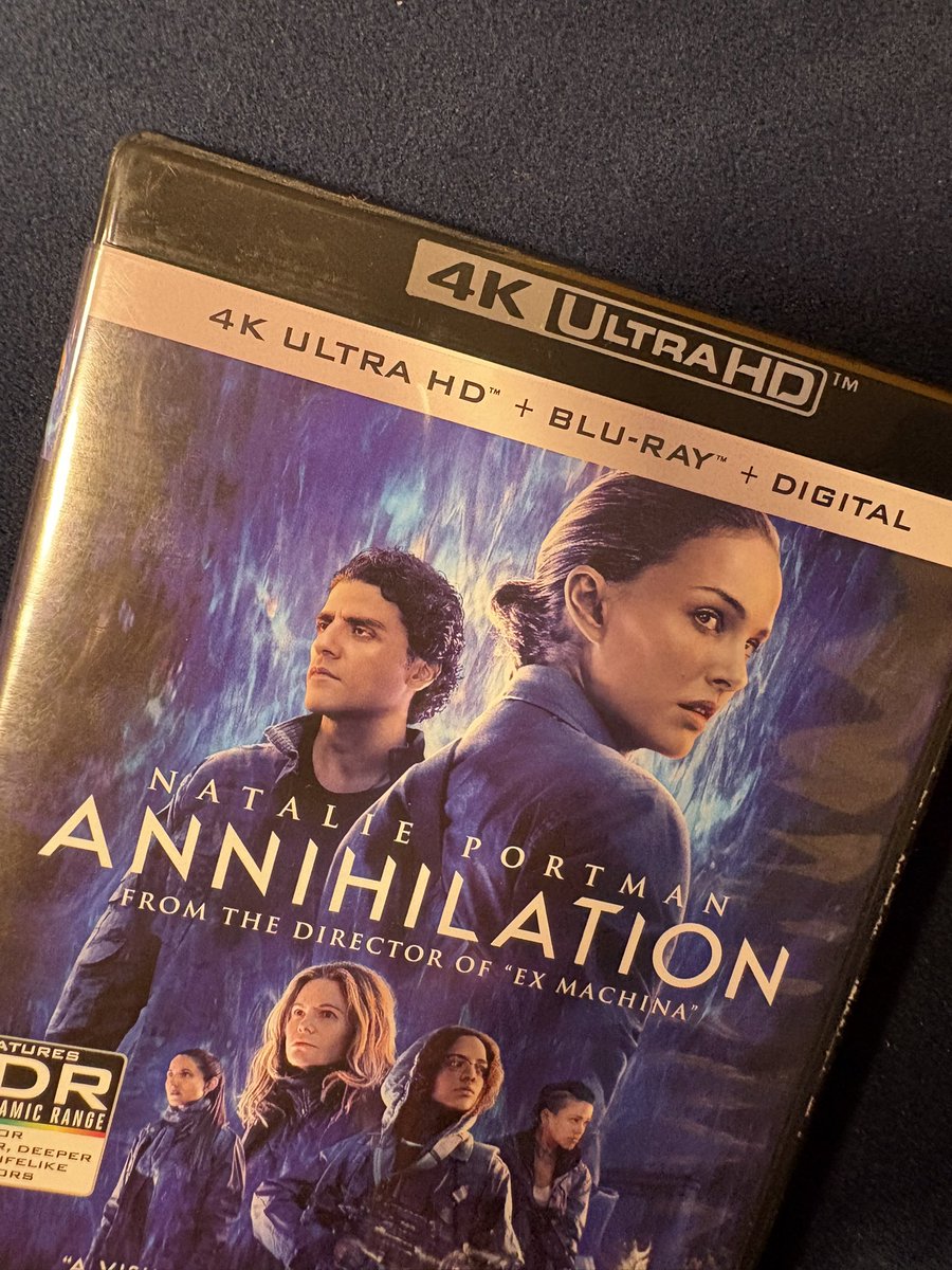 geekcanuck's tweet image. Pretty good double feature. Talkin’ about evolution. (One of these movies is a scathing indictment of bureaucracy. Guess which one!) #ShinGodzilla #annihilation