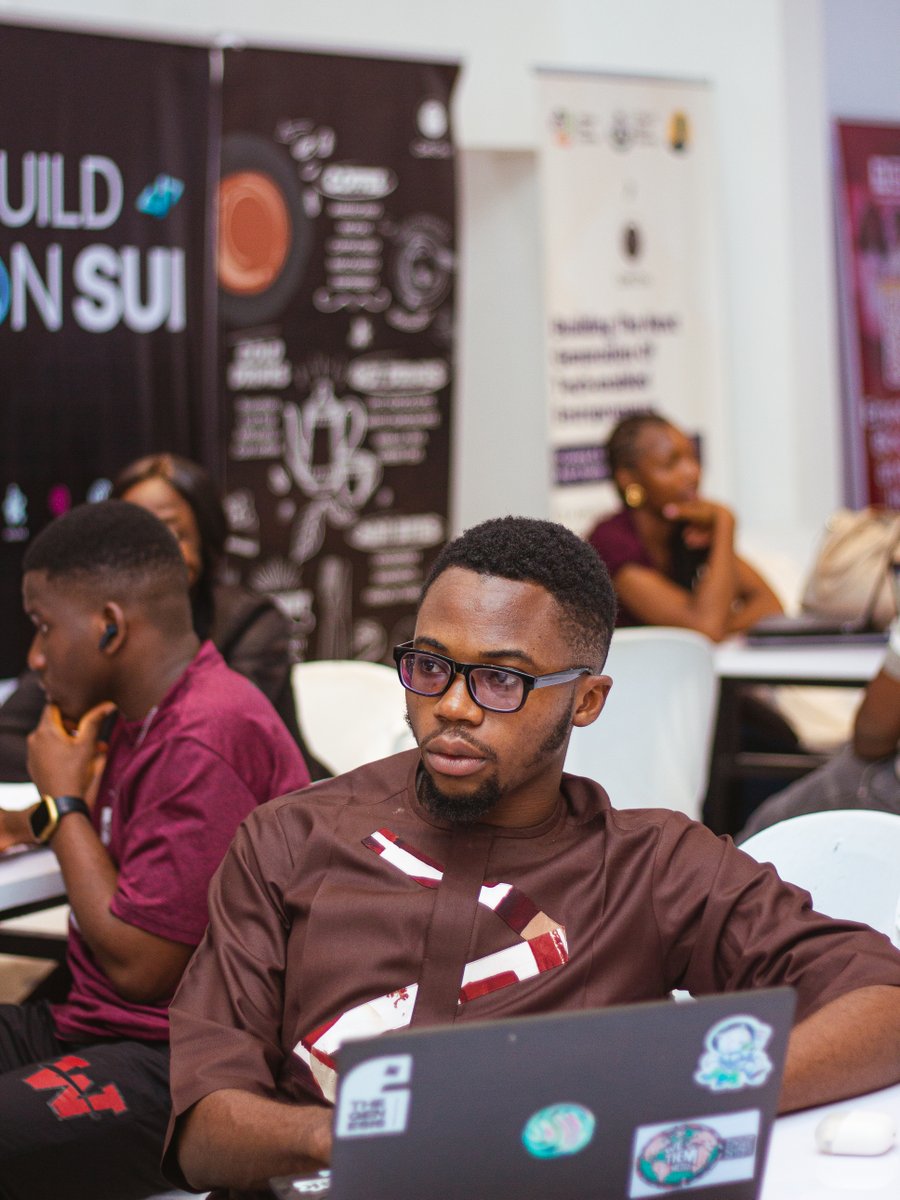 Adekunle.eth (@0xadek) on Twitter photo 🧵It was a fantastic experience speaking at <a href="/Eth_Enugu/">Eth Enugu || 042 & SE Onchain</a> conference last week about accelerating a Web3 career through Open Source.
The message was simple: your open source contributions are your new resume. Your GitHub profile tells a story about your skills and impact that a CV 🧵It was a fantastic experience speaking at <a href="/Eth_Enugu/">Eth Enugu || 042 & SE Onchain</a> conference last week about accelerating a Web3 career through Open Source.
The message was simple: your open source contributions are your new resume. Your GitHub profile tells a story about your skills and impact that a CV