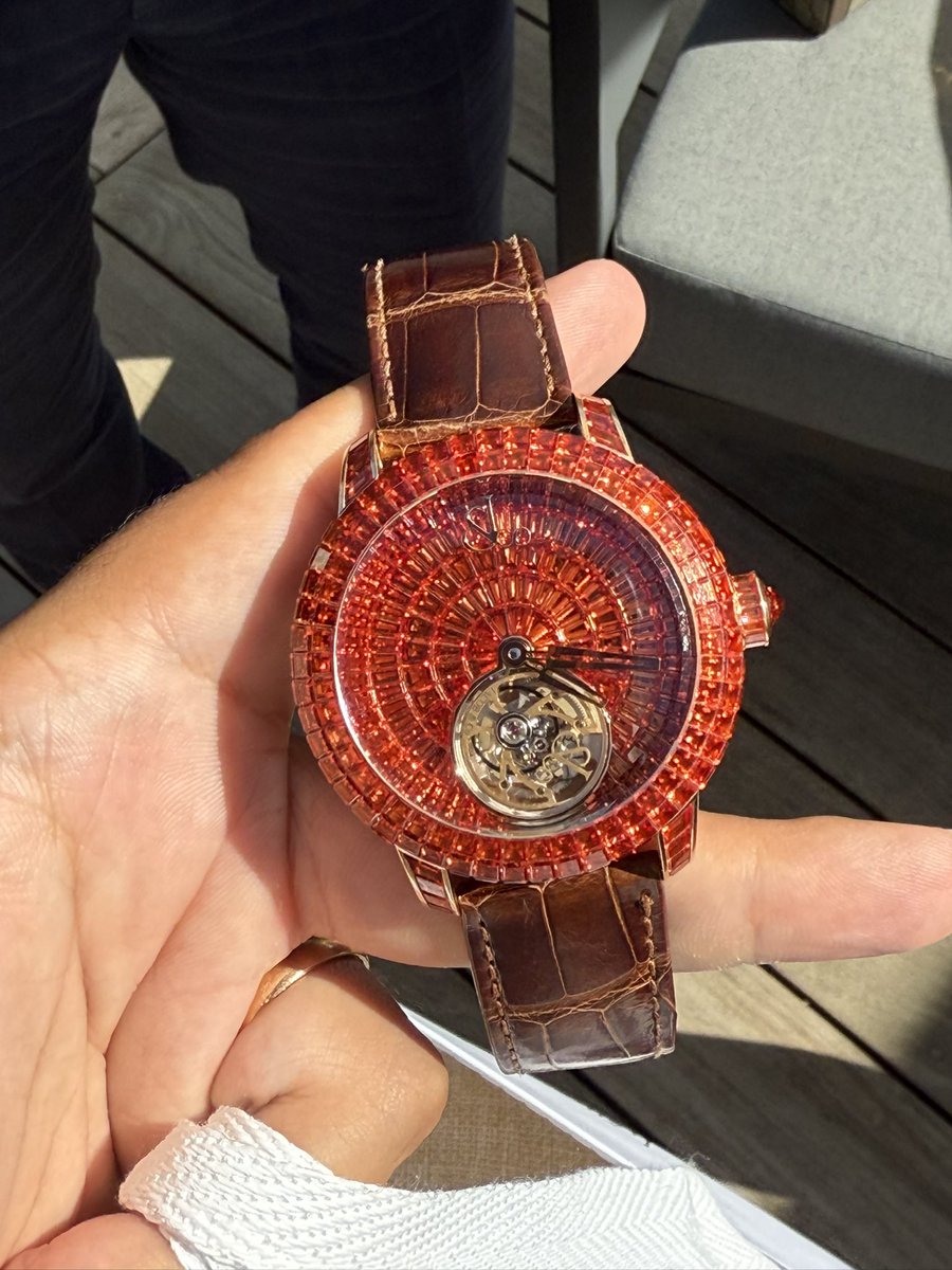 My friends mog me daily