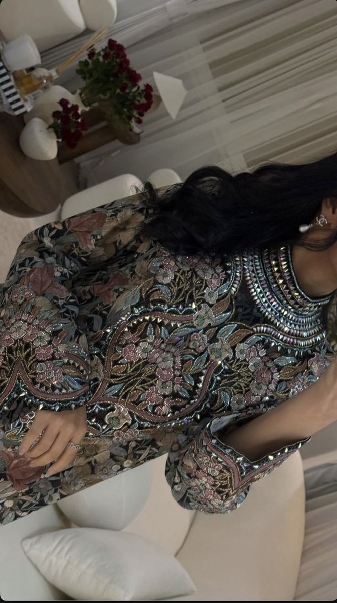 الإكتفاء فيك أجمل شعور حسه قلبي ورضا فيه

#صباح_الخير