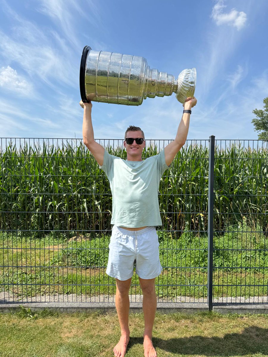 Nico brings the #stanleycup back to Augsburg Germany for the 2nd time.  <a href="/FlaPanthers/">Florida Panthers</a> <a href="/NHL/">NHL</a> <a href="/HockeyHallFame/">Hockey Hall of Fame</a>