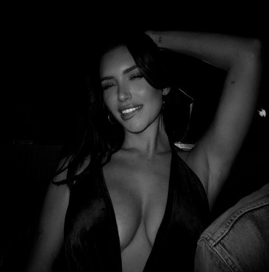 ㅤㅤㅤㅤㅤㅤㅤ
 ㅤㅤㅤㅤㅤㅤㅤㅤ♛ㅤㅤㅤㅤㅤㅤ
 ─── the darkness too close.       #𝑆𝑒𝑑𝑢𝑐𝑡𝑖𝑣𝑒𝑠𝑢𝑛𝑑𝑎𝑦𝑠
ㅤㅤㅤㅤㅤㅤㅤ
 ㅤㅤㅤㅤㅤㅤㅤ
